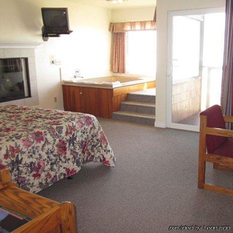 לינקולן סיטי Cozy Cove Beachfront Resort Inn חדר תמונה