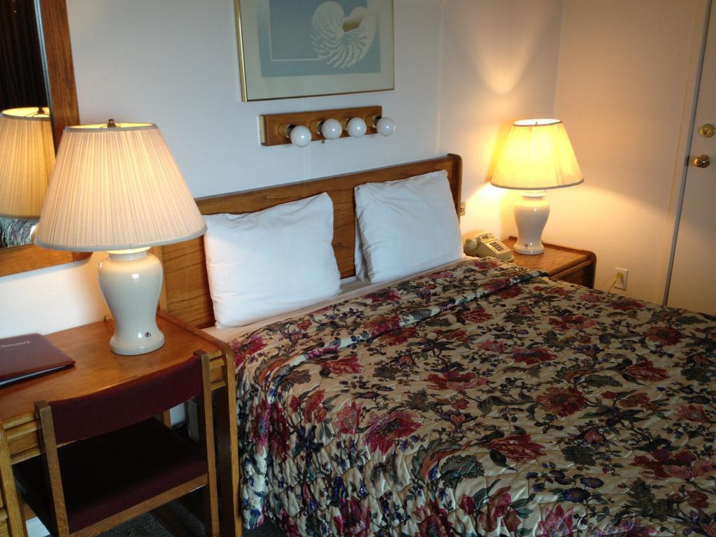 לינקולן סיטי Cozy Cove Beachfront Resort Inn מראה חיצוני תמונה